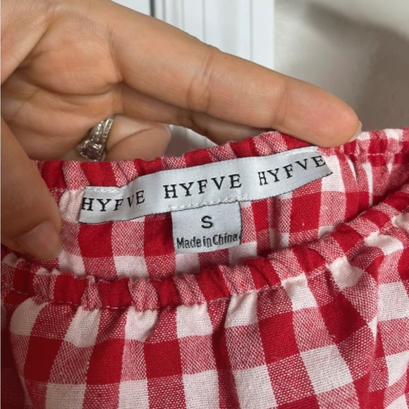 🌻 Red Gingham Off-The-Shoulder Romper 🌻 - Picture 6 of 6